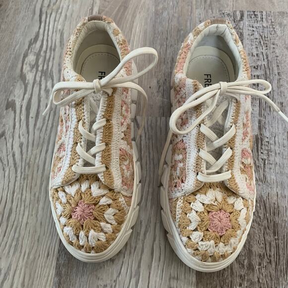 Free People Beau Crochet Sneakers 37 US 6.5 Beige Pink Chunky Sole Cottagecore - Picture 4 of 9